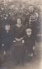 ALBRU01 BRUYNOOGHE RACHEL en VAN VLIERBERGHE JEAN en kinderen Pierre Auguste (rechts) en Robert Emiel (links).jpg ALBRU01 BRUYNOOGHE RACHEL en VAN VLIERBERGHE JEAN en kinderen Pierre Auguste (rechts) en Robert Emiel (links).jpg